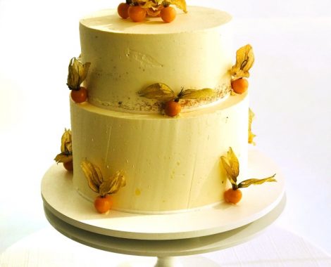 Bolo Semi Naked Cake com Physalis